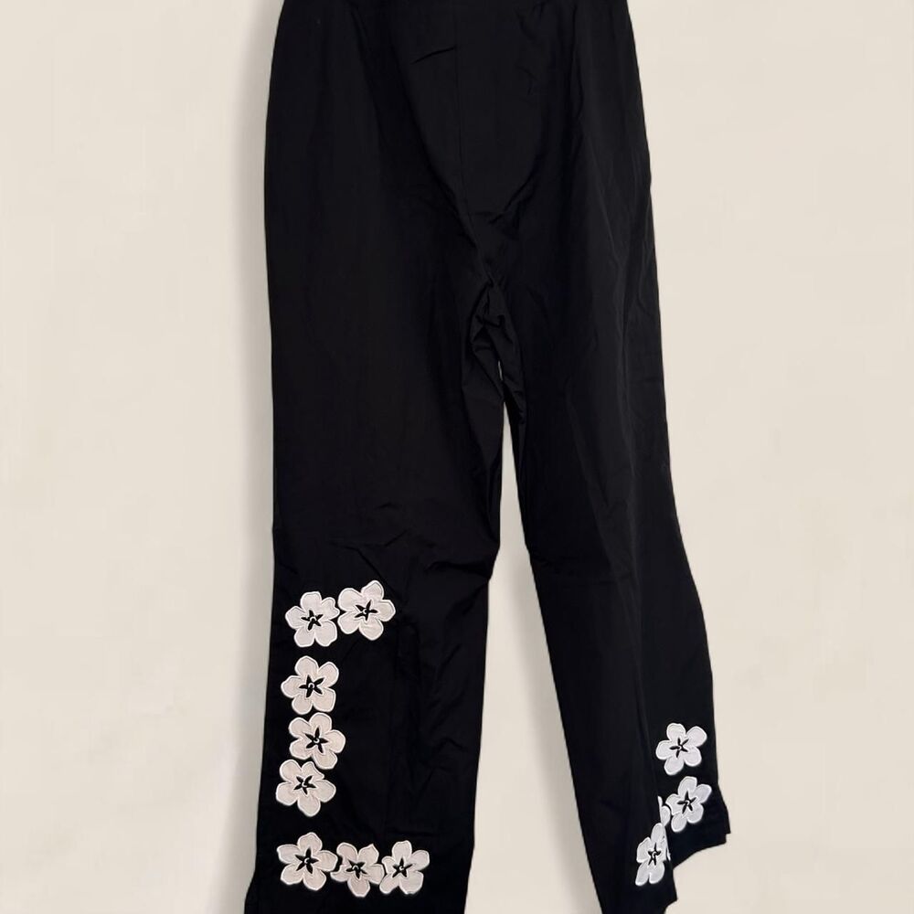 Cotton black white floral capri ankle relaxed resort pants | size 8 - Picture 4 of 7
